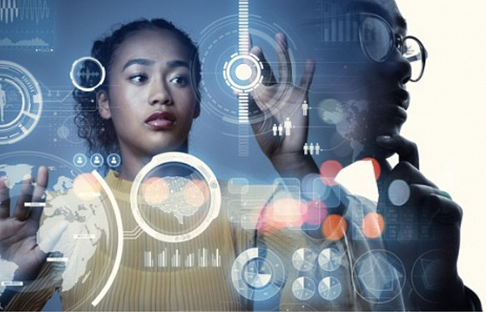 ސްކޫލުން ޑިޖިޓަލް ދުނިޔެއަށް ކުދިން އަހުލުވެރިއެއް ނުކުރޭ!