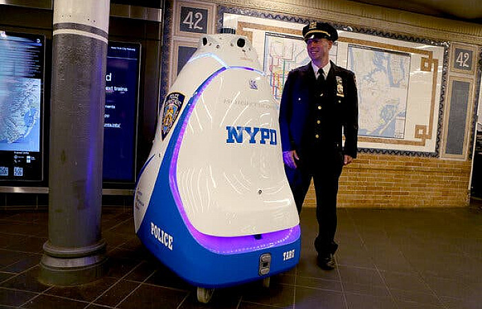 ނިޔުޔޯރްކް ސަބްވޭ ޕެޓްރޯލް ކުރަން އެންވައިޕީޑީ އިން ރޮބޯކޮޕްނެެރެފި