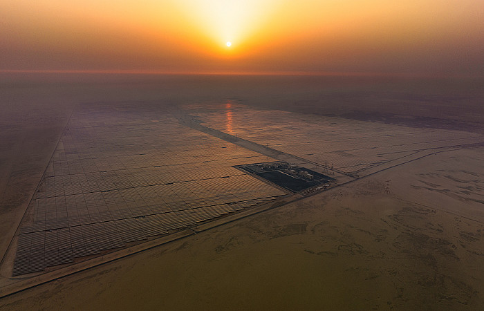 ދުނިޔޭގެ އެންމެ ބޮޑު ސޯލާ ފާމު އަބޫ ދާބީގައި ހުޅުވައިފި