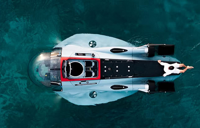 ޑޮލްފިން އަކަށްވުރެއް ބާރަށް ދަތުރުކުރާ އެންމެ ހަލުވި "ސުޕަރ ސަބްމެރިން"