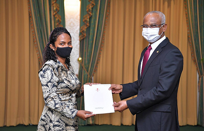 ޓެކްނޮލޮޖީ މިނިސްޓްރީ ގެ މަސްއޫލިއްޔަތު މިނިސްޓަރ ޝައުނާއަށް